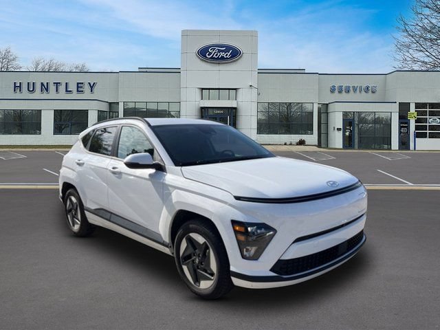 Used 2024 Hyundai Kona SEL FWD image 3
