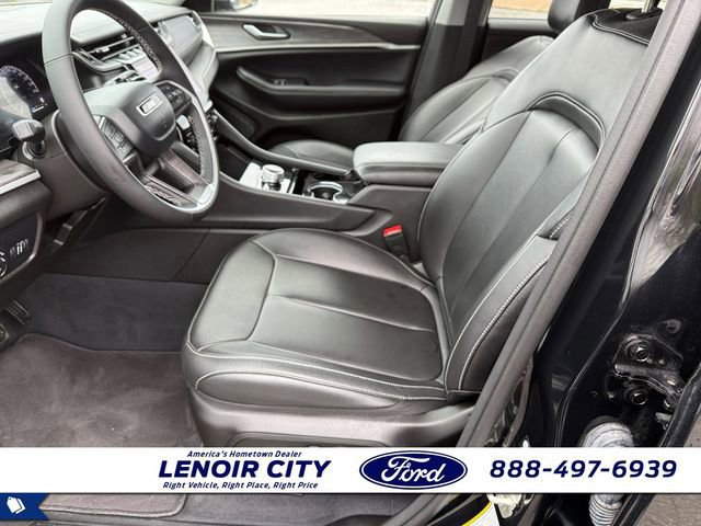 Used 2023 Jeep Grand Cherokee Limited image 10
