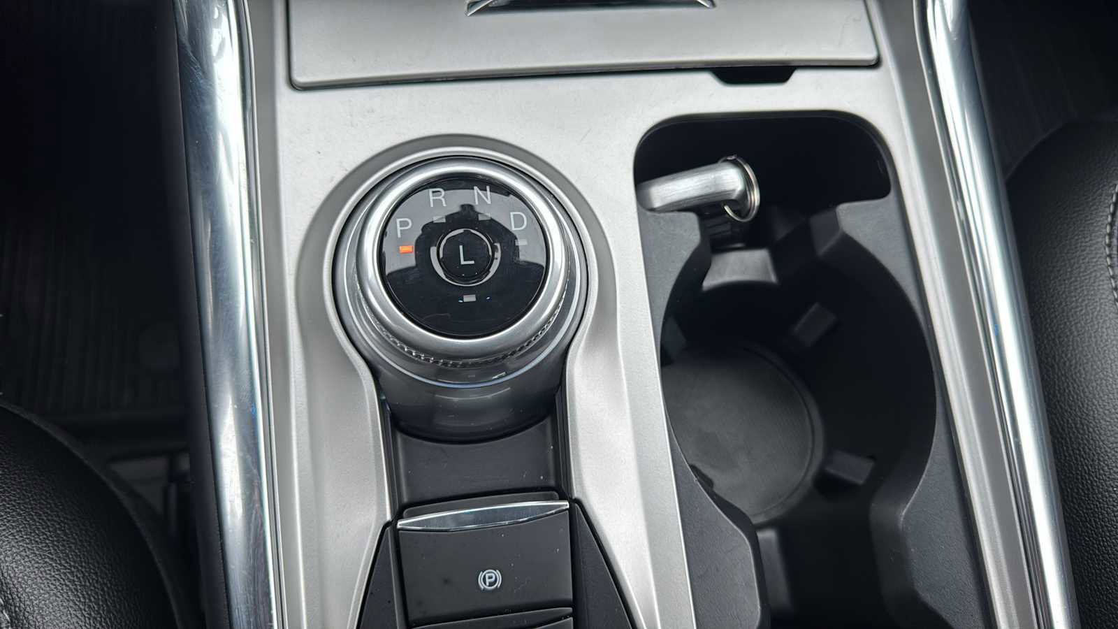 Certified 2022 Ford Explorer Limited w/ Equipment Group 301A image 24