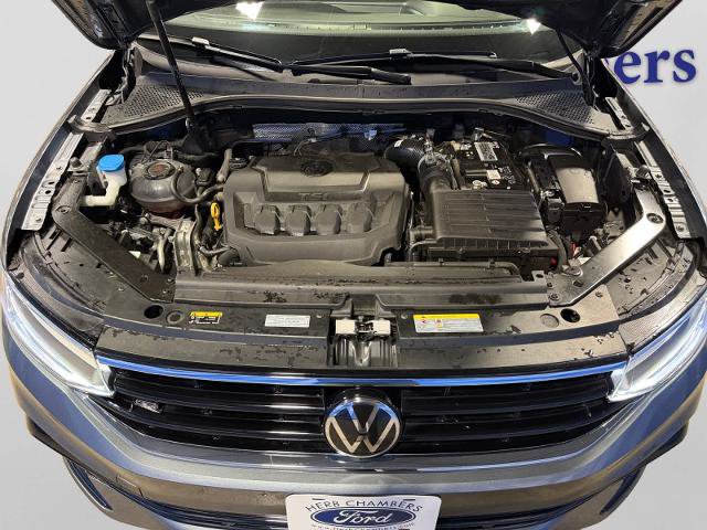 Used 2023 Volkswagen Tiguan SE R-Line AWD/4WD image 8