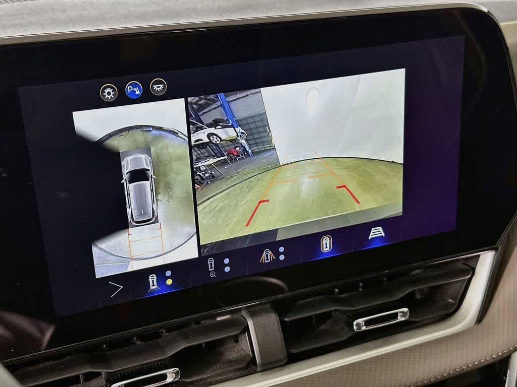 Used 2025 Chevrolet Equinox LT w/ Convenience Package II FWD image 28