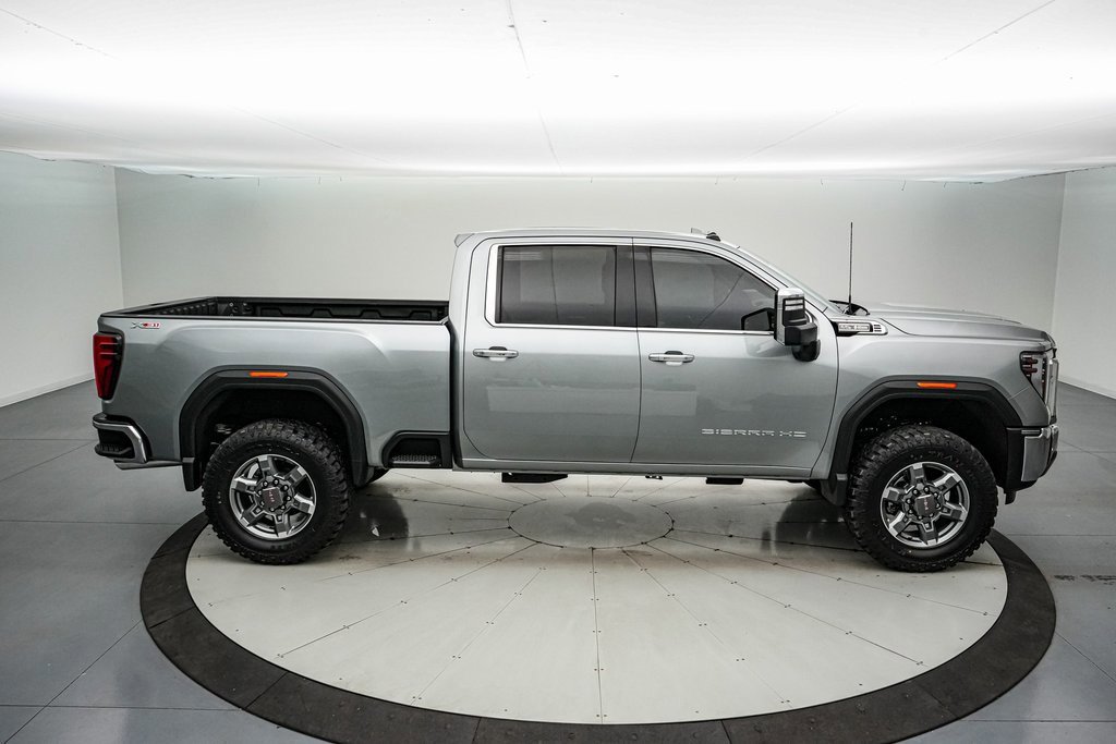 Used 2025 GMC Sierra 2500 SLT w/ SLT Premium Package image 6