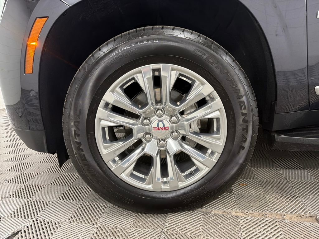 Used 2025 GMC Yukon XL Denali image 13