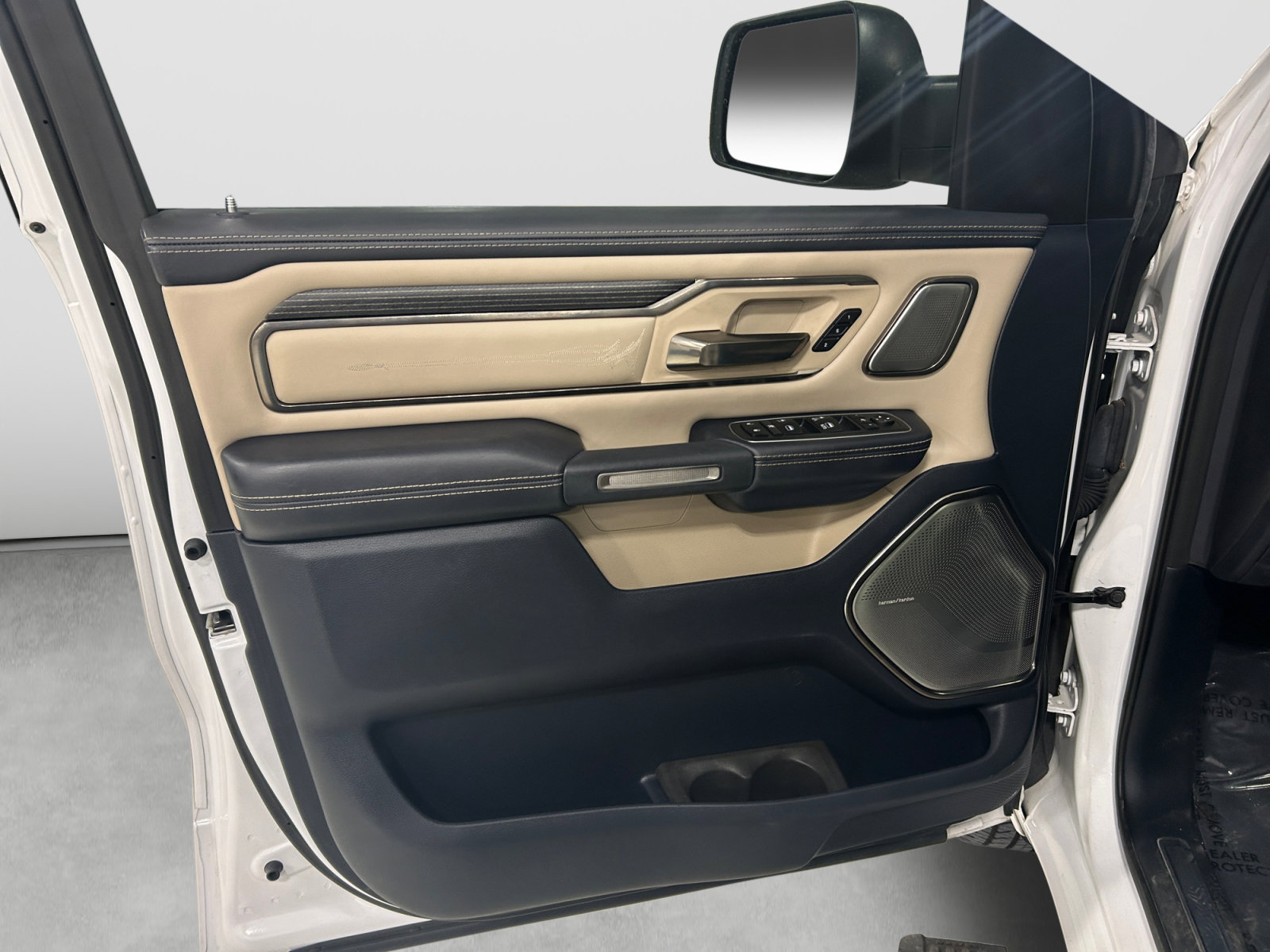 Used 2019 RAM 1500 Limited AWD/4WD image 9