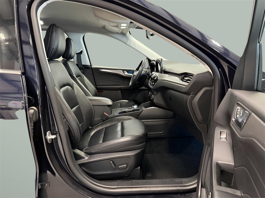 Certified 2021 Ford Escape Titanium image 15