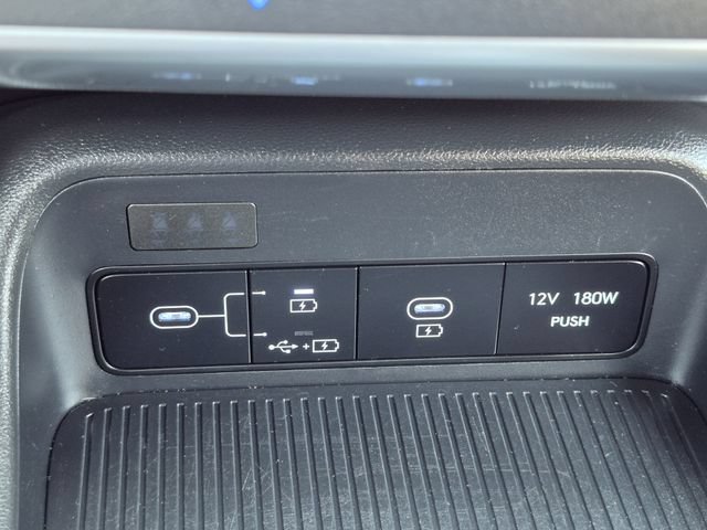 Used 2025 Hyundai Kona SEL FWD image 20