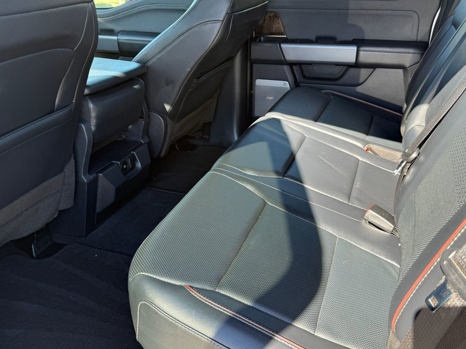 Certified 2023 Ford F250 Lariat w/ FX4 Off-Road Package image 27