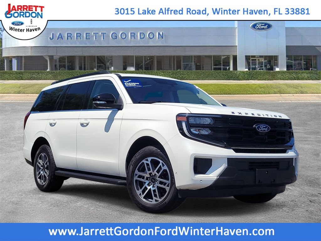 Certified 2025 Ford Expedition Active AWD/4WD image 1