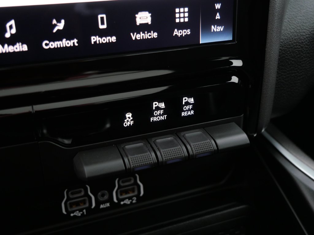 Used 2025 RAM 1500 Big Horn AWD/4WD image 26