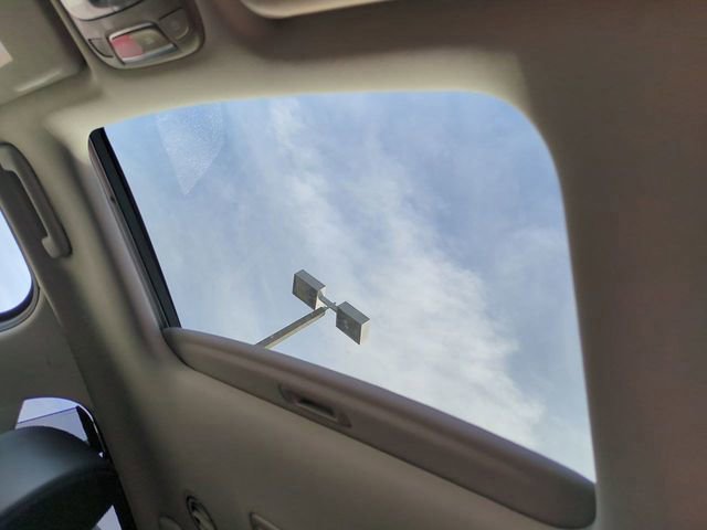 Used 2025 Kia Telluride SX w/ SX Captain's Chair Package image 20