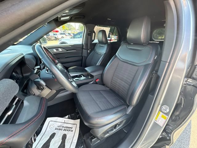Certified 2025 Ford Explorer ST-Line AWD/4WD image 12