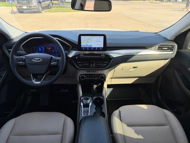 Certified 2022 Ford Escape Titanium w/ Class II Trailer Tow Package image 22