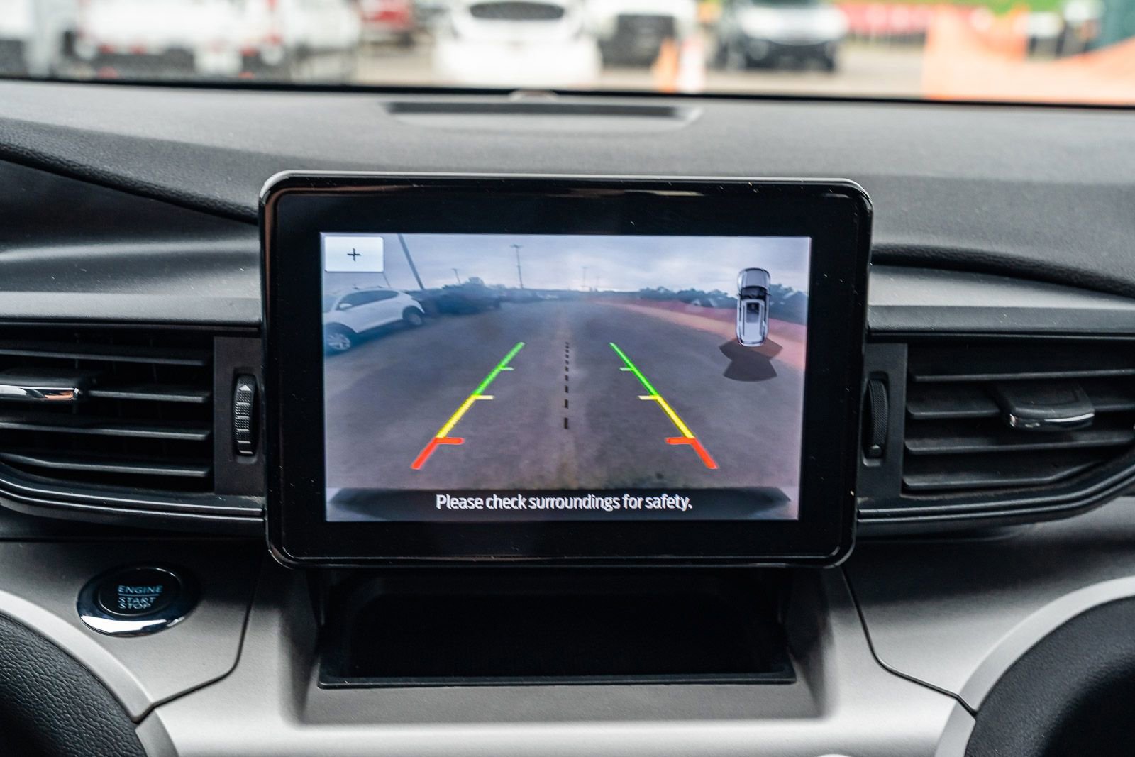 Certified 2022 Ford Explorer XLT image 32