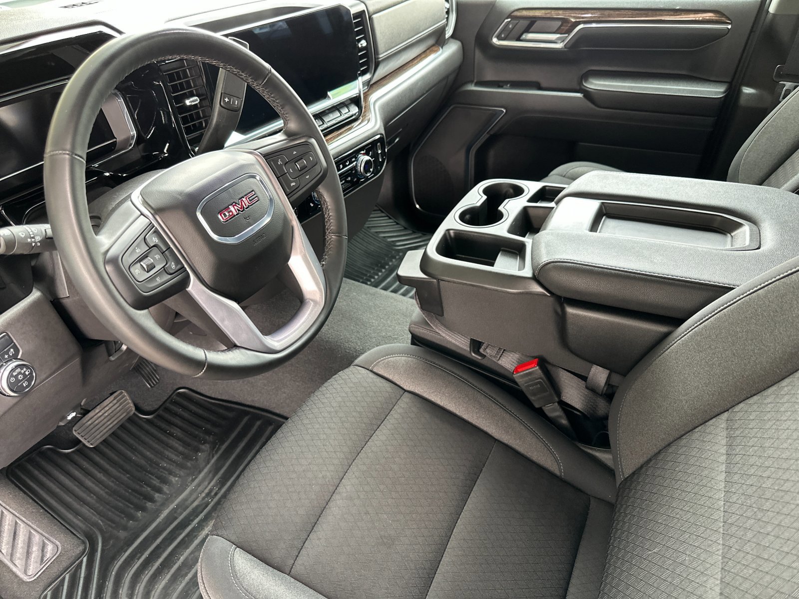 Used 2024 GMC Sierra 1500 Elevation image 10