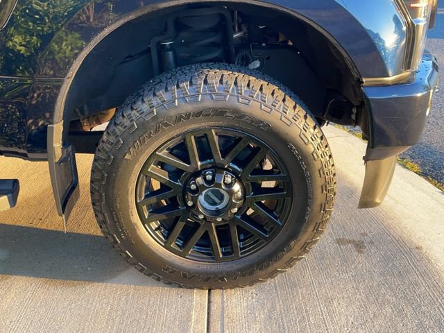 Certified 2022 Ford F350 Lariat w/ Black Appearance Package AWD/4WD image 9