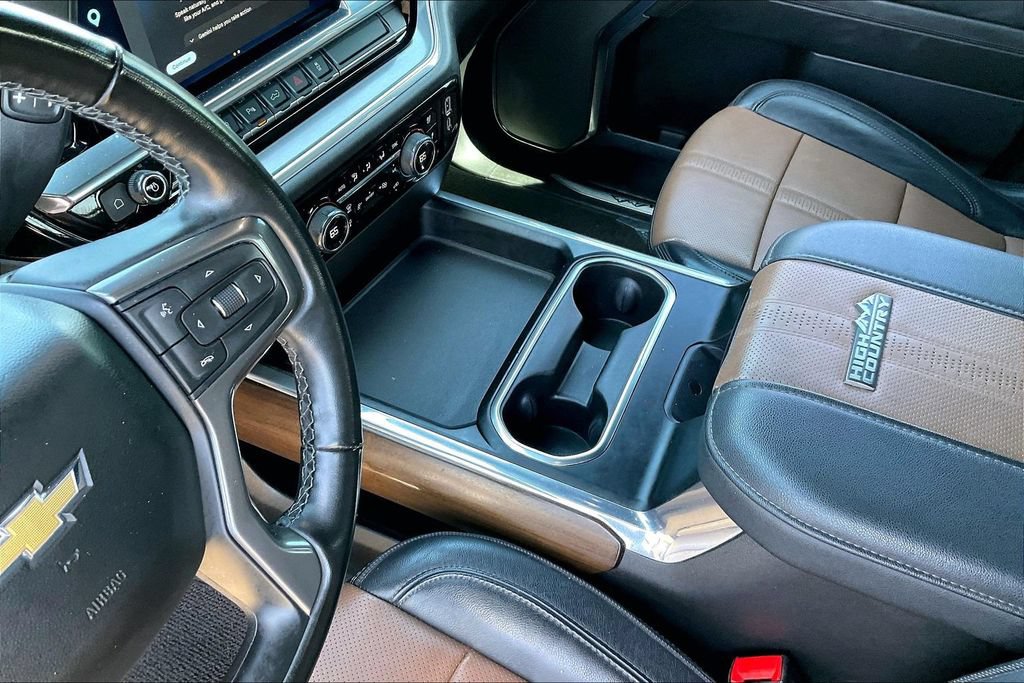Used 2024 Chevrolet Silverado 3500 High Country w/ Technology Package AWD/4WD image 15
