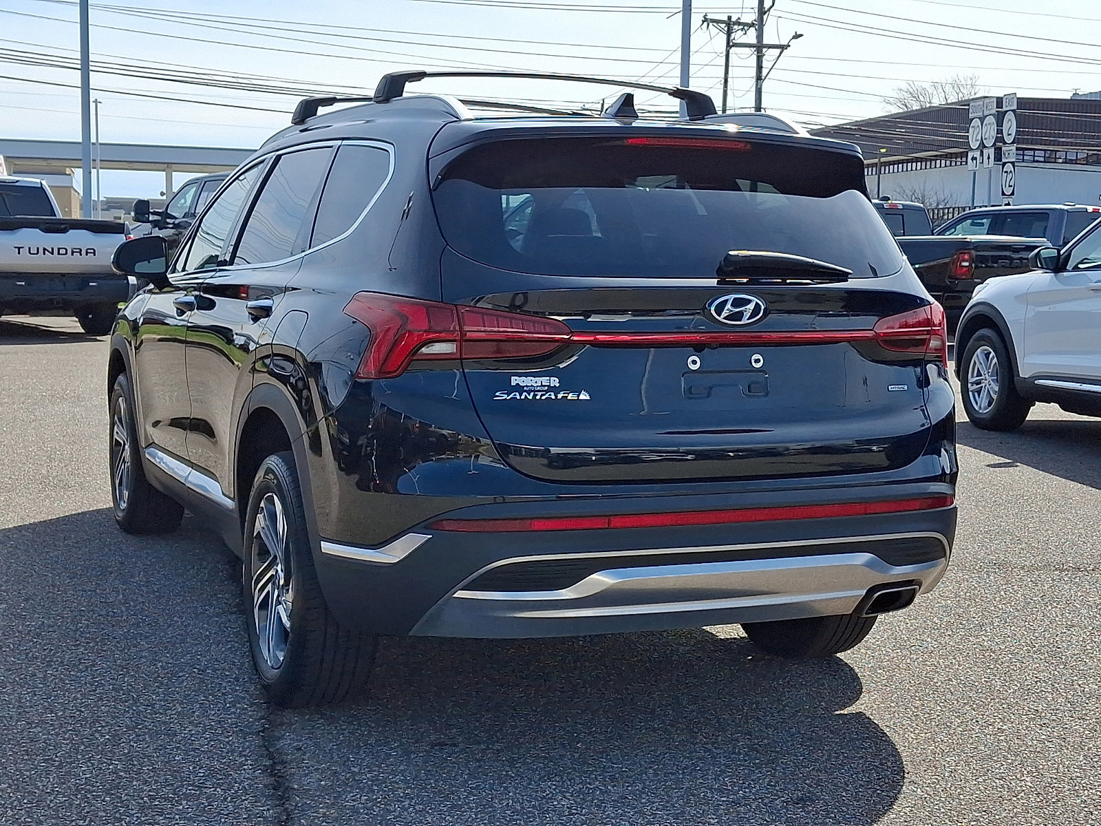 Used 2023 Hyundai Santa Fe SEL w/ Premium Package image 5