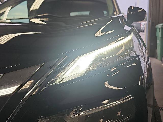 Used 2023 Nissan Rogue SV FWD image 28