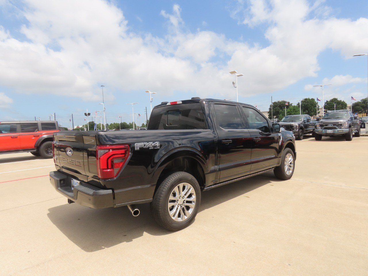 Certified 2024 Ford F150 King Ranch w/ FX4 Off-Road Package AWD/4WD image 11