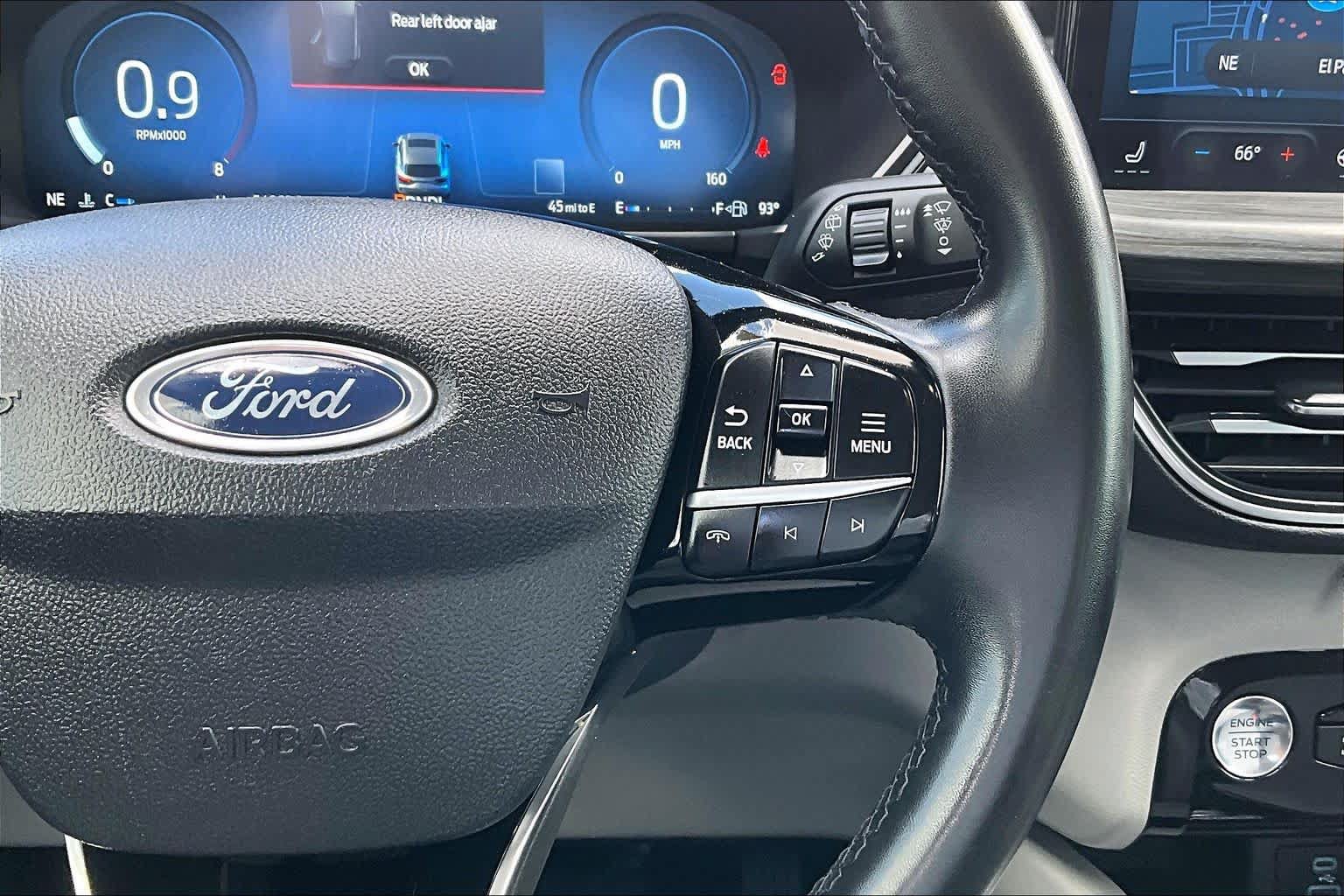 Certified 2023 Ford Escape Platinum AWD/4WD image 24