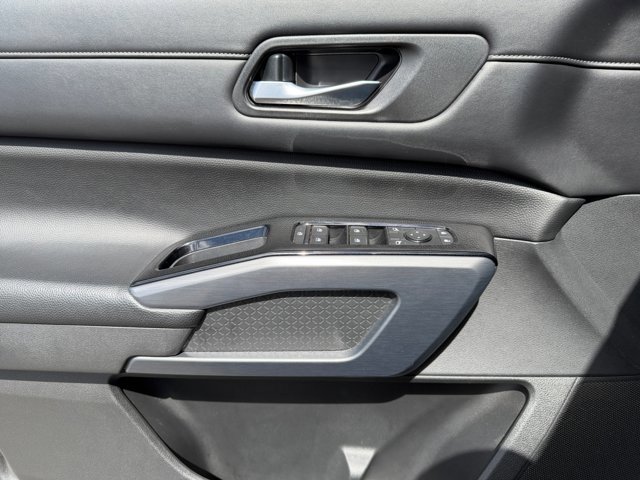 Used 2022 Nissan Pathfinder SL w/ SL Premium Package image 13