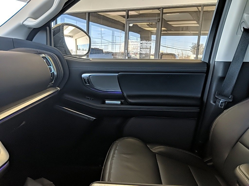 Certified 2025 Ford Expedition Platinum image 26