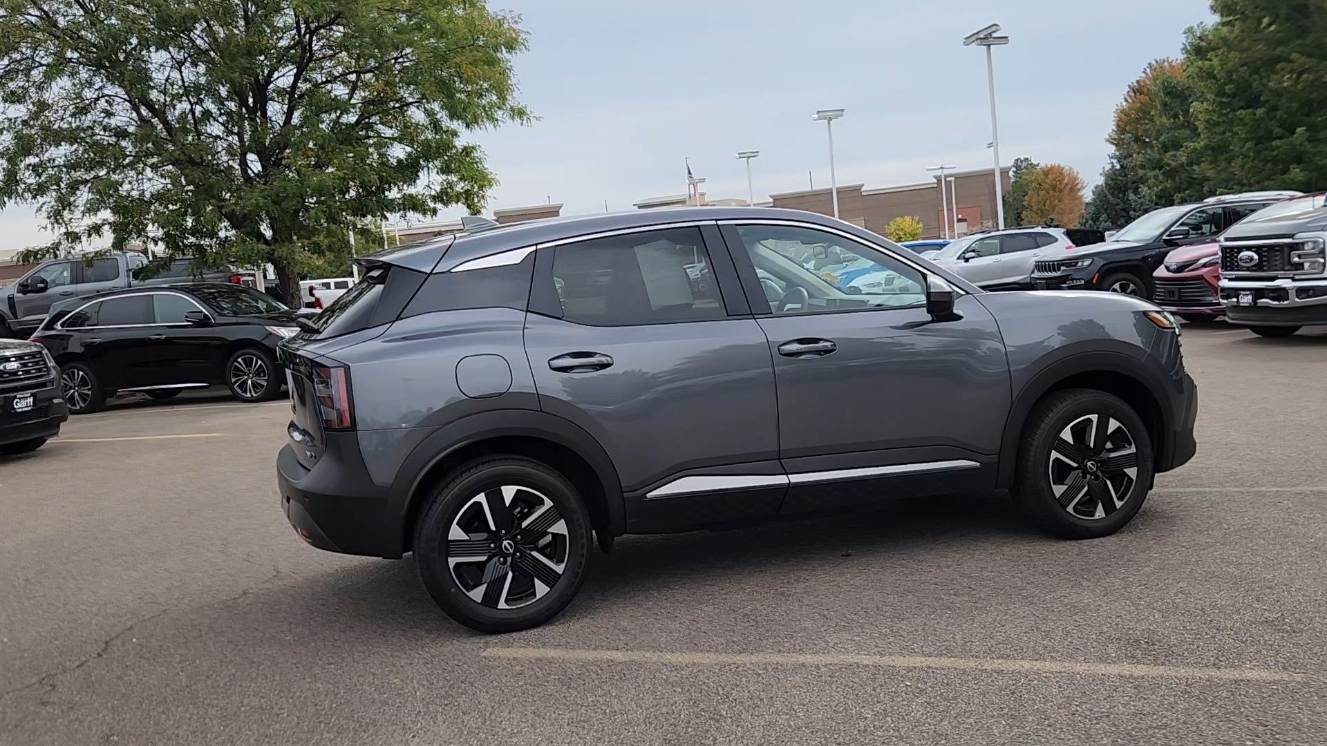 Used 2025 Nissan Kicks SV AWD/4WD image 13