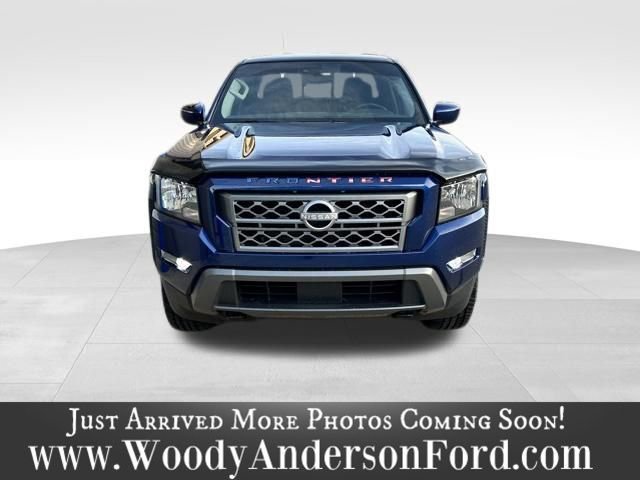 Used 2022 Nissan Frontier SV image 4