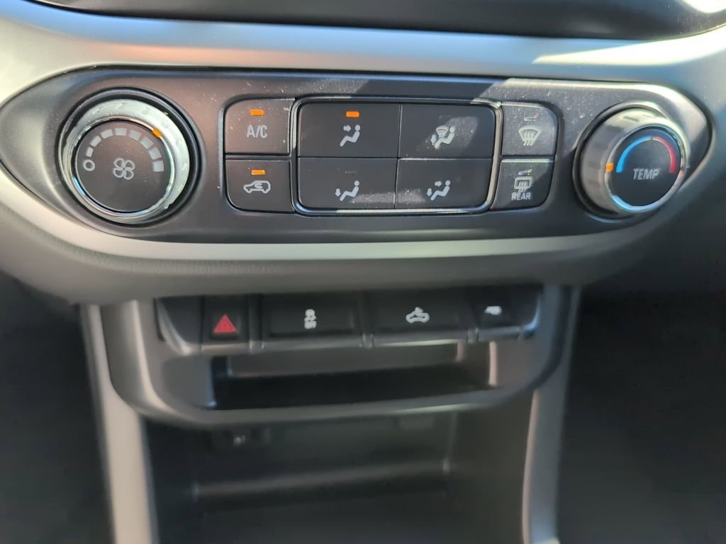 Used 2022 Chevrolet Colorado LT w/ LT Convenience Package image 19
