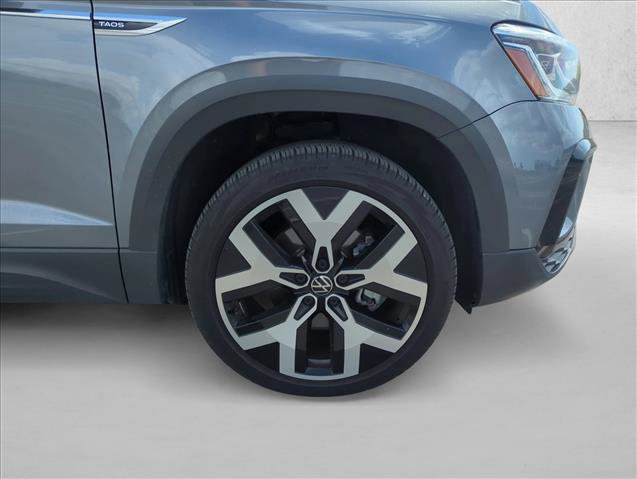 Used 2022 Volkswagen Taos SEL AWD/4WD image 29