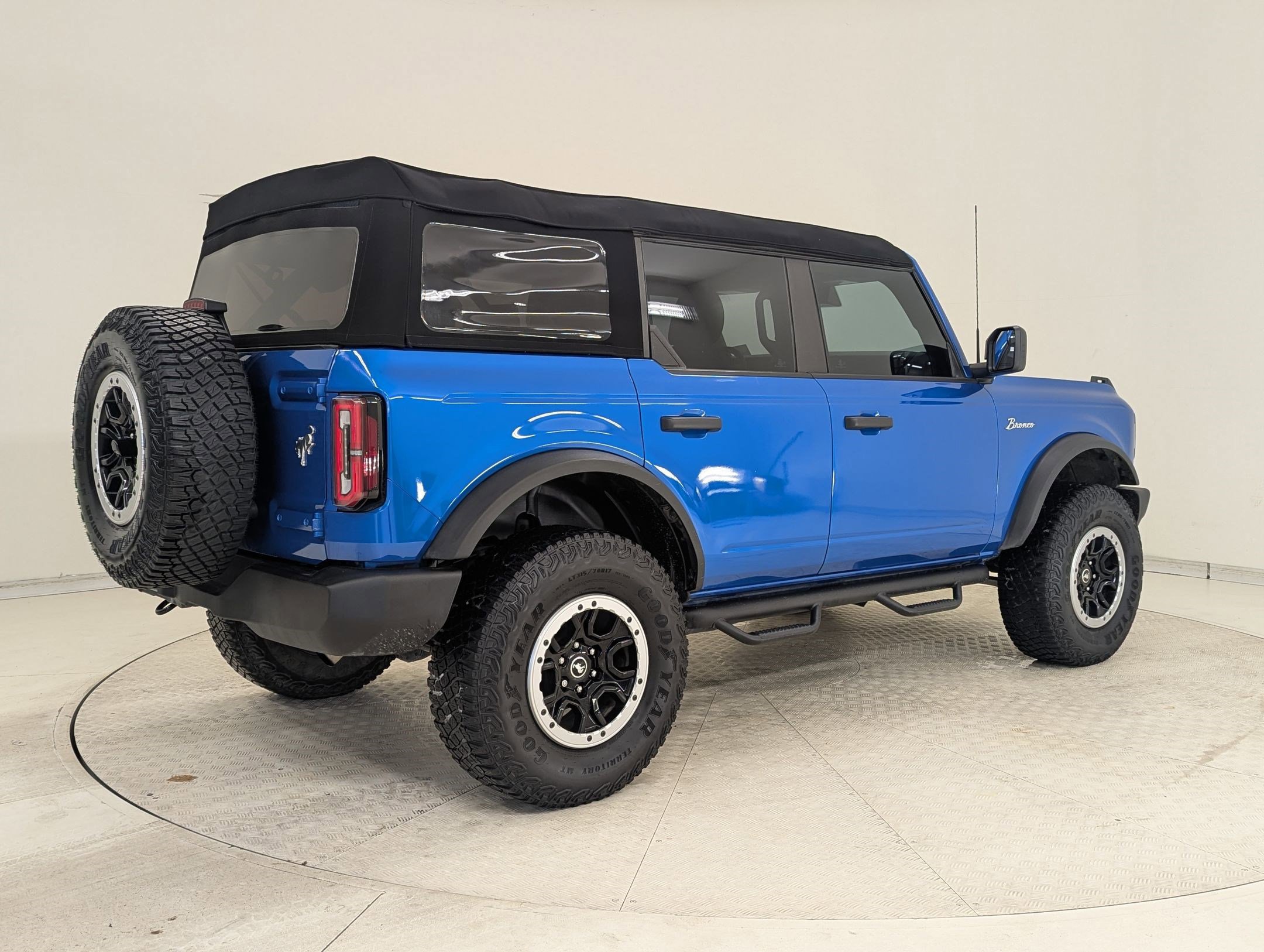 Certified 2023 Ford Bronco 4-Door image 5