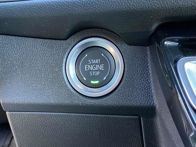 Used 2025 Chevrolet Traverse LT w/ Driver Confidence Package image 30