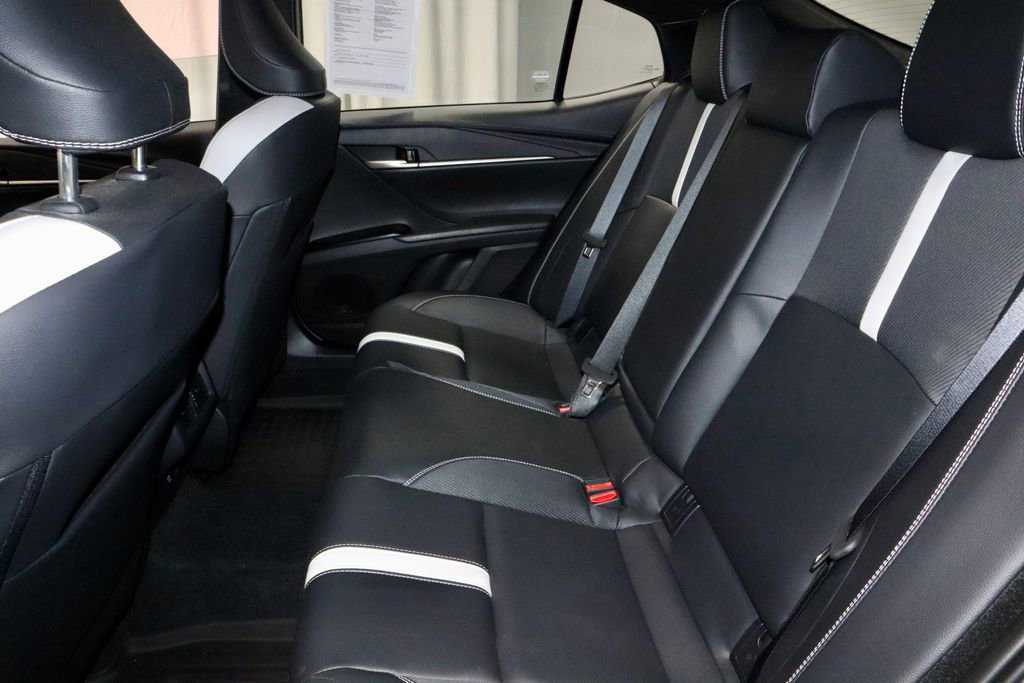 Used 2025 Toyota Camry SE AWD/4WD image 21