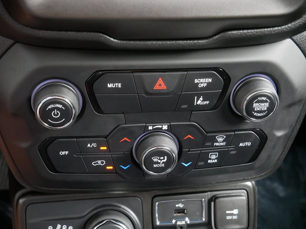 Used 2021 Jeep Renegade Limited AWD/4WD image 24