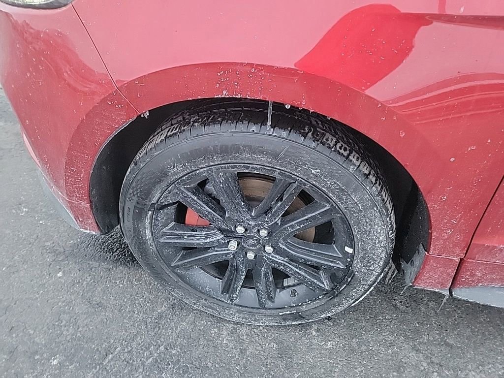 Certified 2022 Ford Edge ST-Line w/ Class II Trailer Tow Package image 13