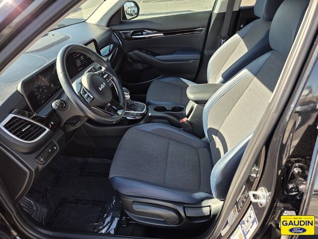 Used 2024 Kia Seltos S FWD image 11