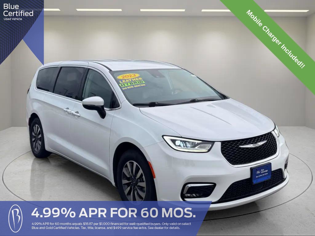 Used 2023 Chrysler Pacifica Touring-L