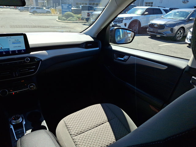 Certified 2021 Ford Escape SE w/ SE Sport Appearance Package image 15