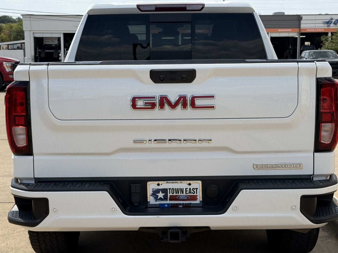 Used 2024 GMC Sierra 1500 Elevation w/ Elevation Premium Package AWD/4WD image 6