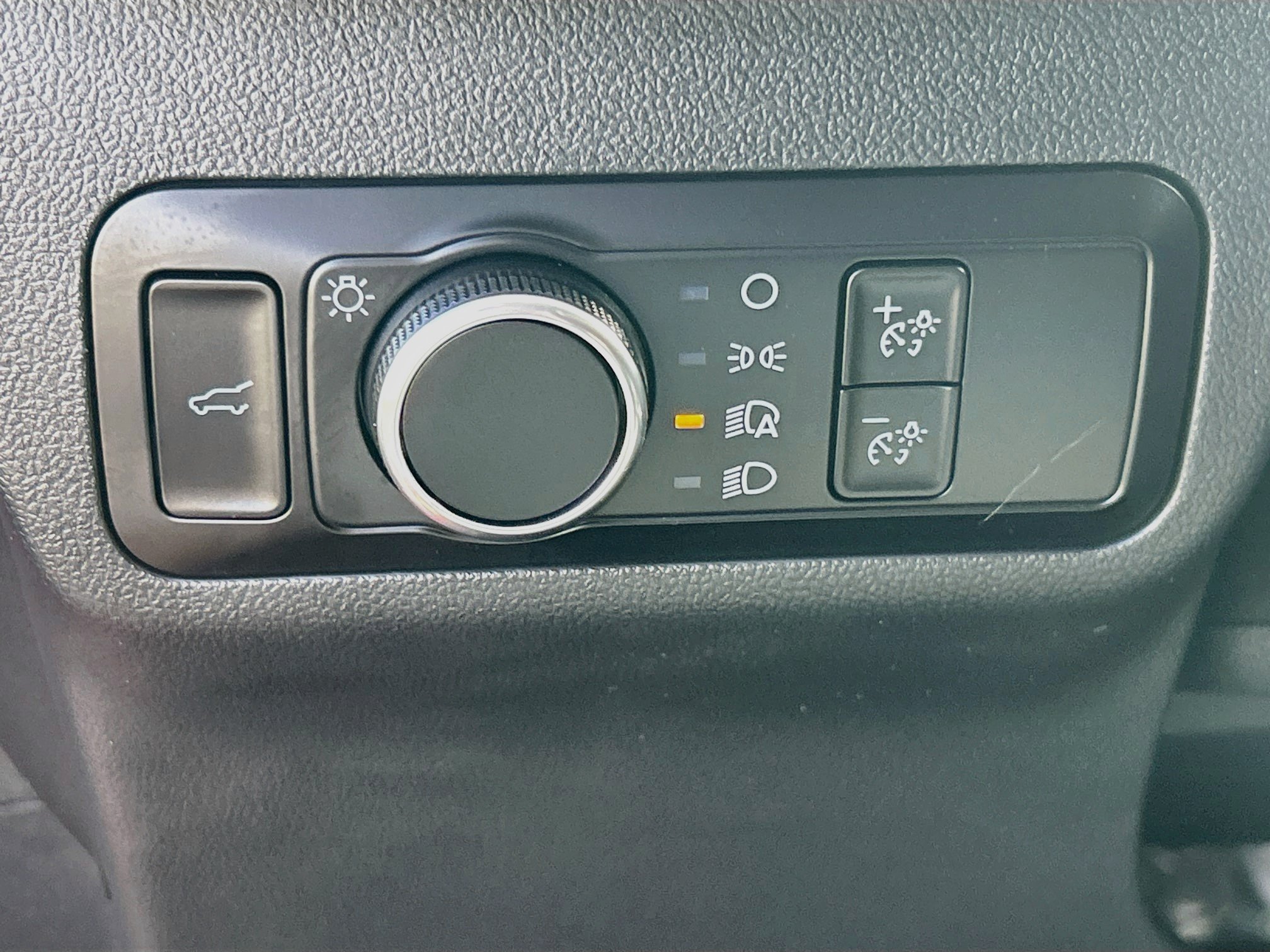 Certified 2022 Ford Escape SE w/ SE Sport Appearance Package FWD image 10