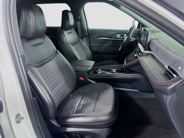 Certified 2025 Ford Explorer ST-Line w/ ST-Line Street Pack AWD/4WD image 29