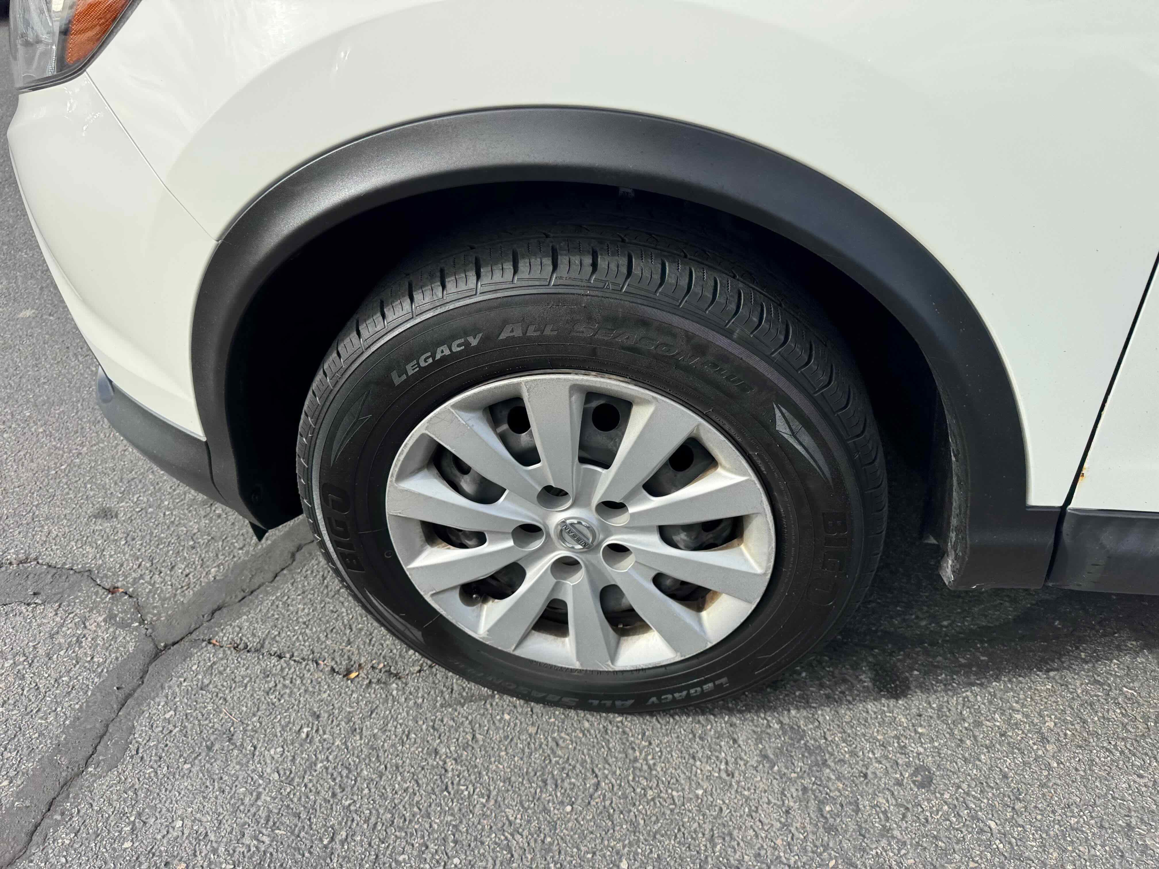 Used 2018 Nissan Rogue Sport S image 14