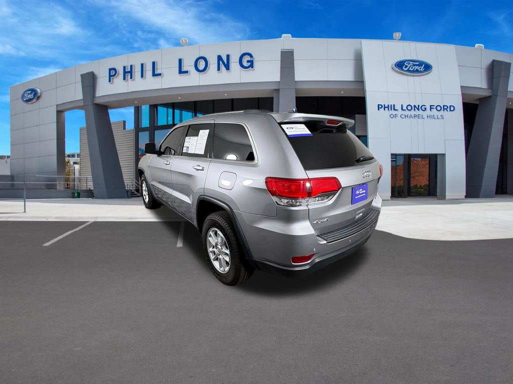 Used 2019 Jeep Grand Cherokee Laredo AWD/4WD image 3