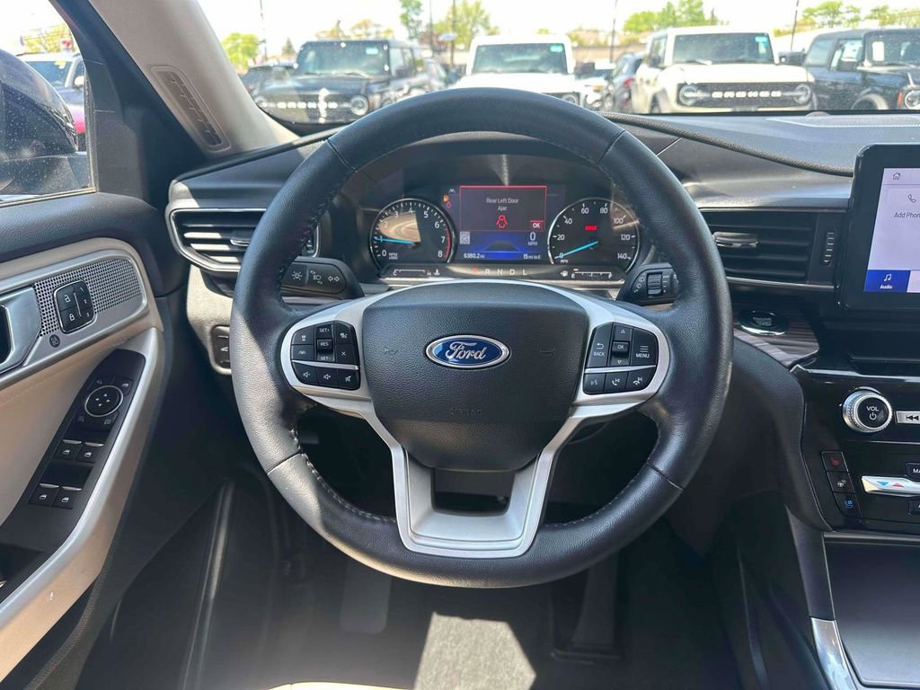 Certified 2023 Ford Explorer Limited w/ Equipment Group 301A AWD/4WD image 13