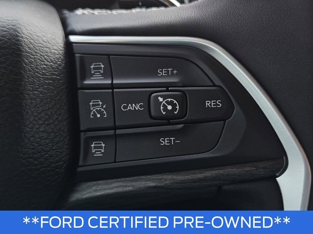 Used 2024 Jeep Grand Cherokee Limited w/ Black Appearance Package image 13