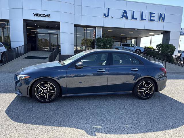 Used 2022 Mercedes-Benz A 220 4MATIC image 2