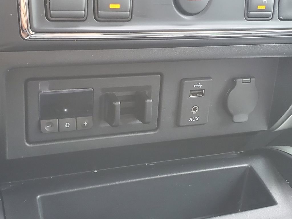 Used 2018 Nissan Titan PRO-4X w/ Pro-4x Utility Package image 25