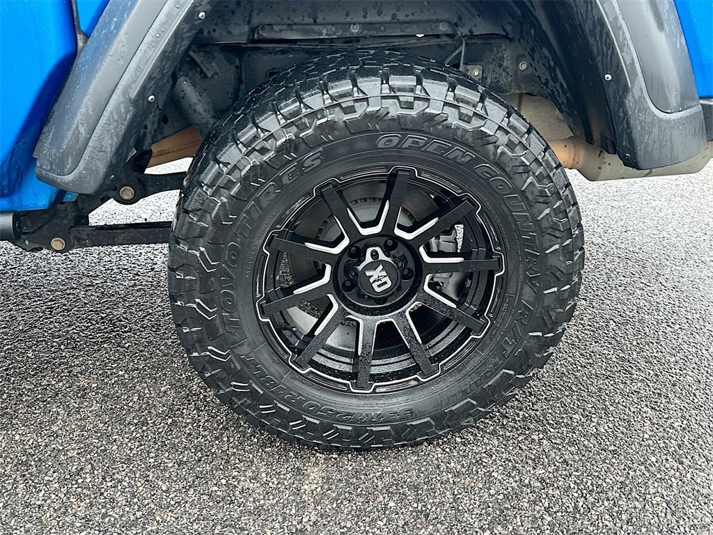 Used 2021 Jeep Gladiator Sport image 24