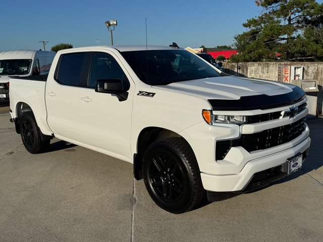 Used 2024 Chevrolet Silverado 1500 RST w/ Z71 Off-Road Package AWD/4WD image 3