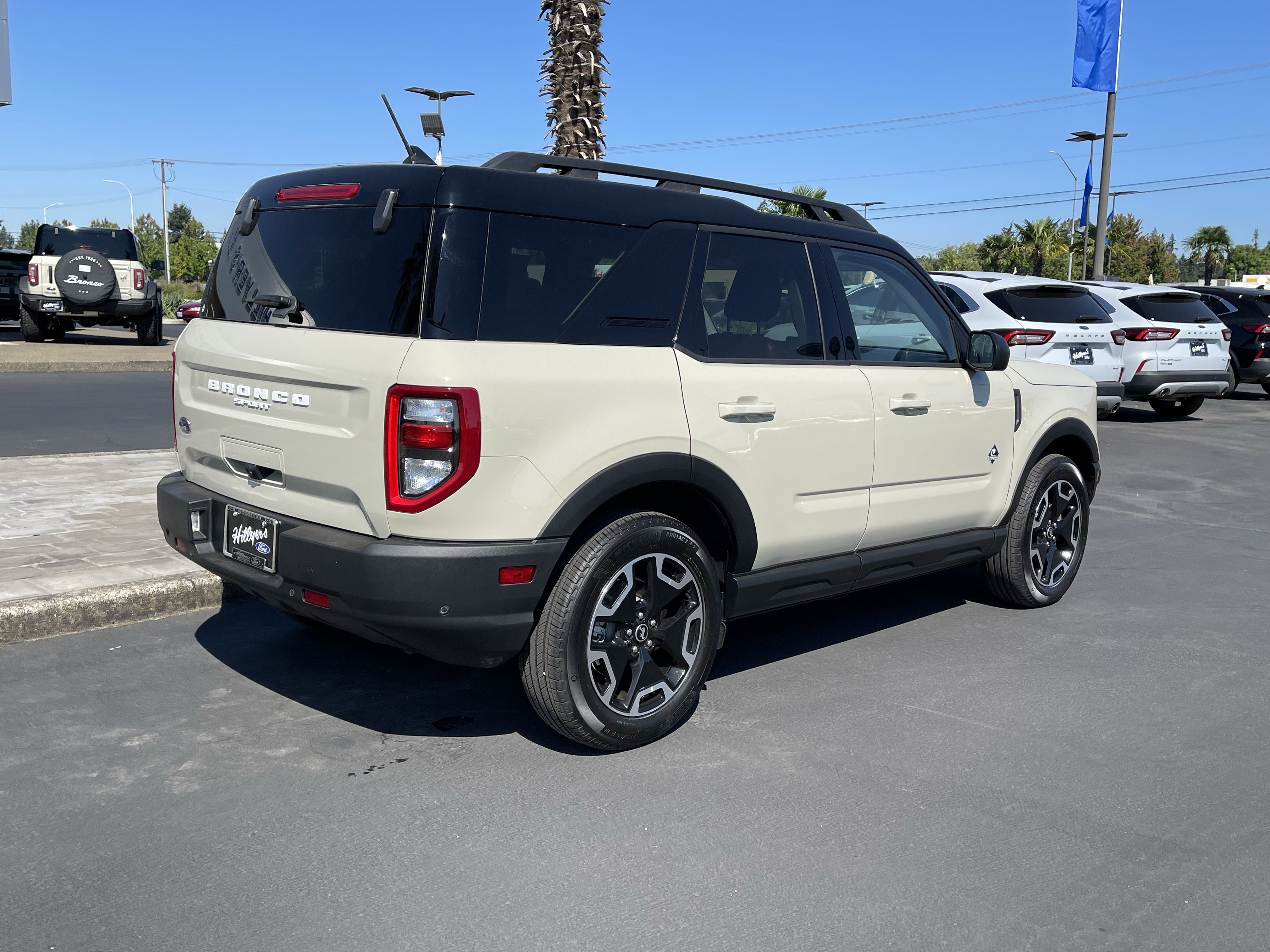 Certified 2024 Ford Bronco Sport Outer Banks AWD/4WD image 3